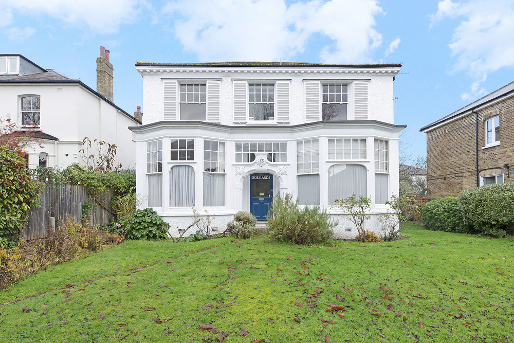 house or flat for sale or rent in south west London